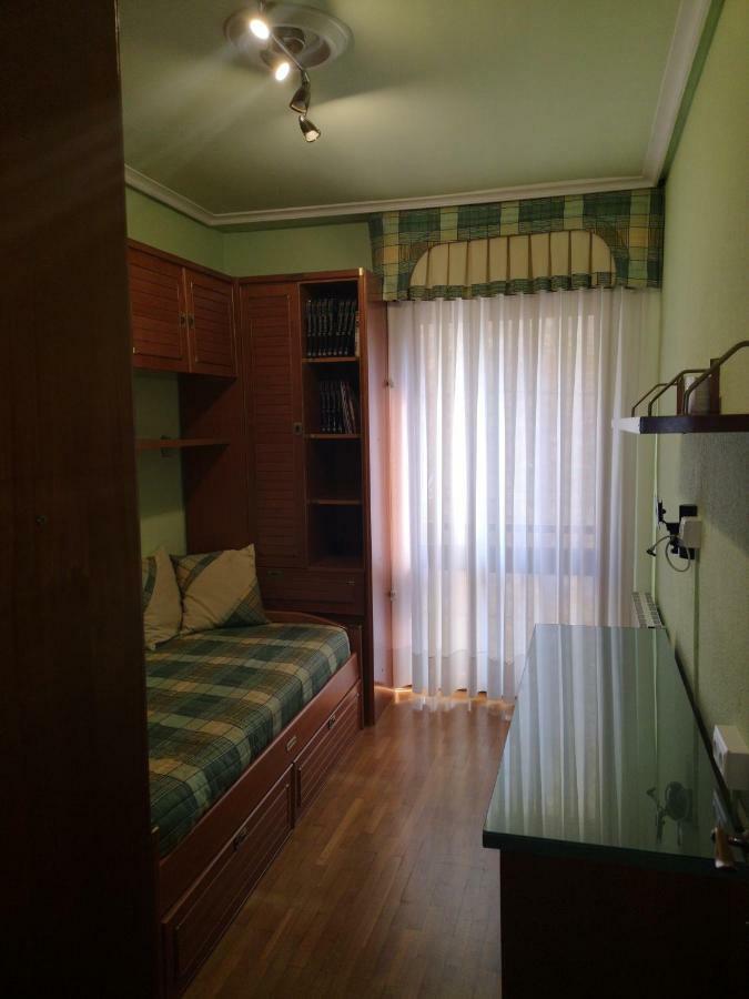 Apartamento Gallarza Con Parking เอซกาไรย์ ภายนอก รูปภาพ